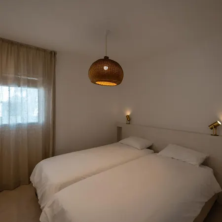 Hondartza * Коральео